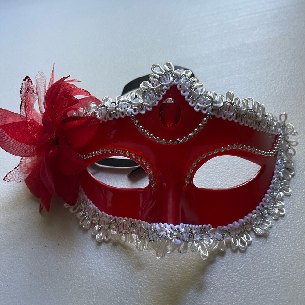Halloween/Masquerade Mask/Red